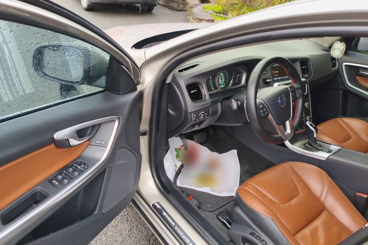 Used Volvo V60 2014 T5 Zhiya Edition Interior 3