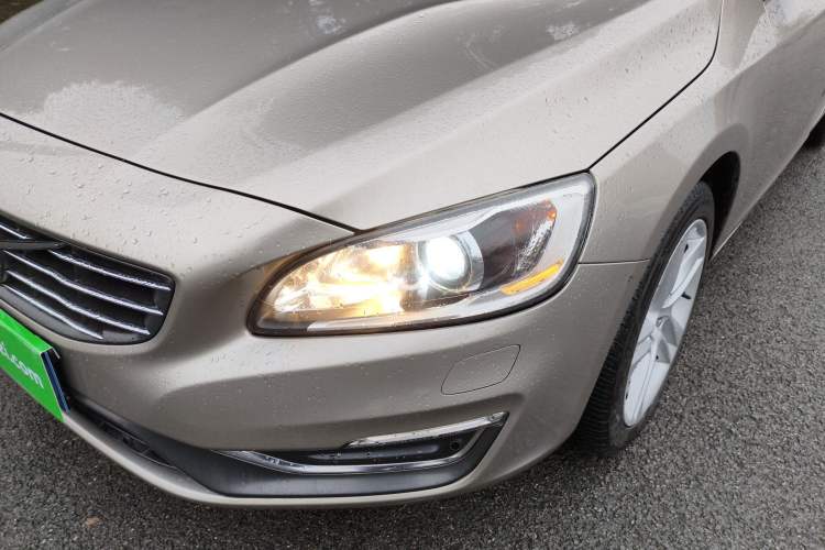 Used Volvo V60 2014 T5 Zhiya Edition Left Front Headlight