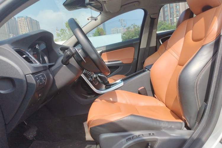 Used Volvo V60 2014 T5 Zhiya Edition Left Front Seat