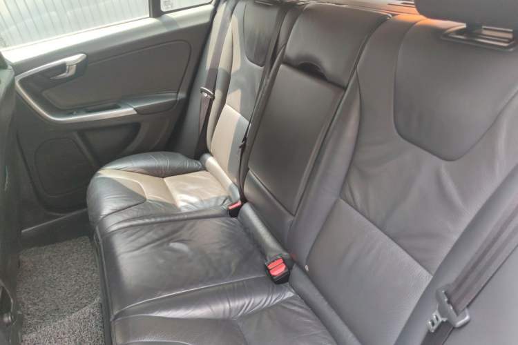 Used Volvo V60 2014 T5 Zhiyi Edition Left Rear Seat
