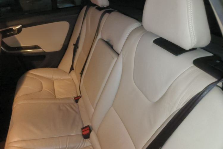 Used Volvo V60 2014 T5 Zhiyi Edition Left Rear Seat