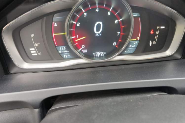 Used Volvo V60 2014 T5 Zhiya Edition Odometer Close Up