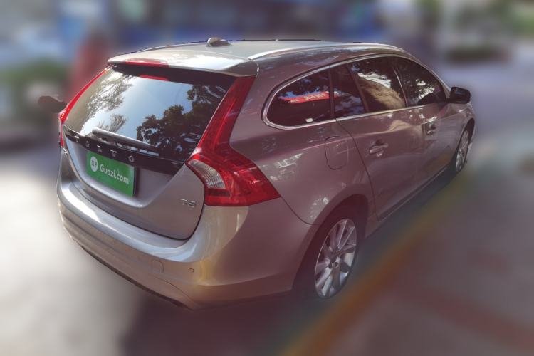Used Volvo V60 2014 T5 Zhiyi Edition Rear Right 45 Deg