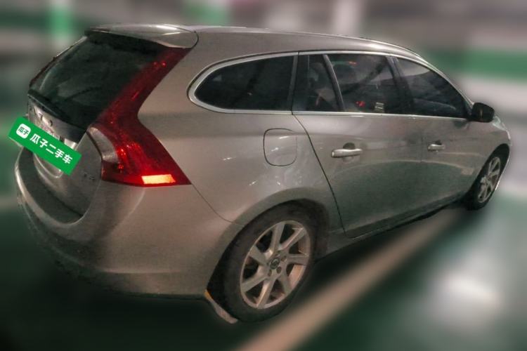 Used Volvo V60 2014 T5 Zhiyi Edition Rear Right 45 Deg