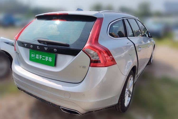 Used Volvo V60 2014 T5 Zhiya Edition Rear Right 45 Deg