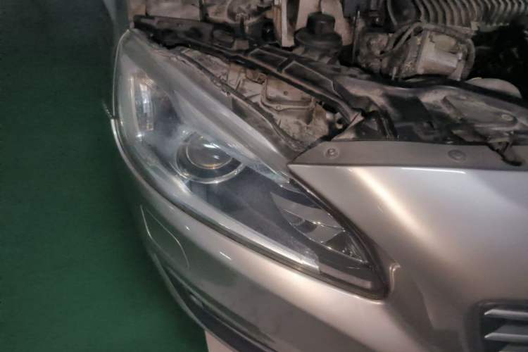 Used Volvo V60 2014 T5 Zhiyi Edition Right Front Headlight