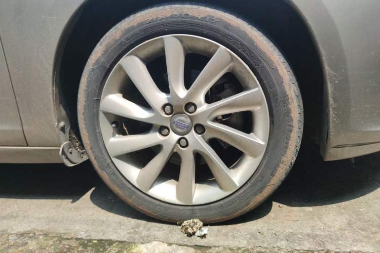 Used Volvo V60 2014 T5 Zhiyi Edition Right Front Wheel Hub