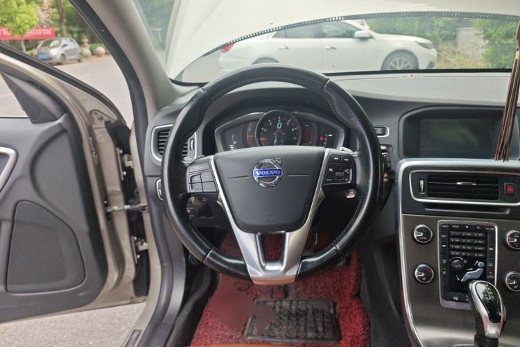 Used Volvo V60 2014 Restyled T5 Zhiya Edition Steering Wheel