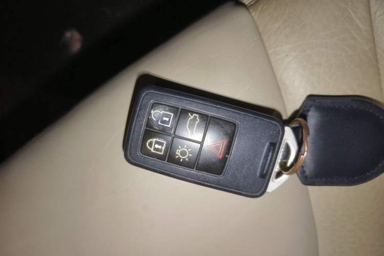 Used Volvo V60 2014 T5 Zhiyi Edition Vehicle Key