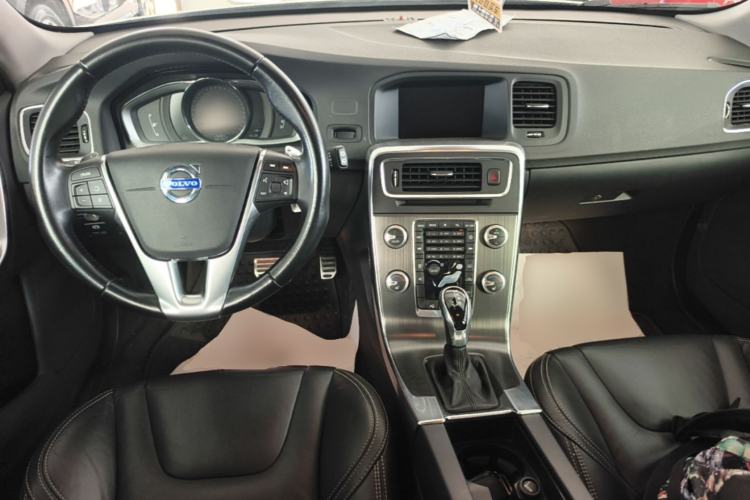 Used Volvo V60 2014 Restyled T5 Zhiya Edition Center Console
