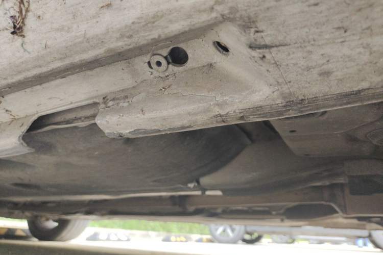 Used Volvo V60 2014 T5 Zhiyi Edition Chassis Front Right