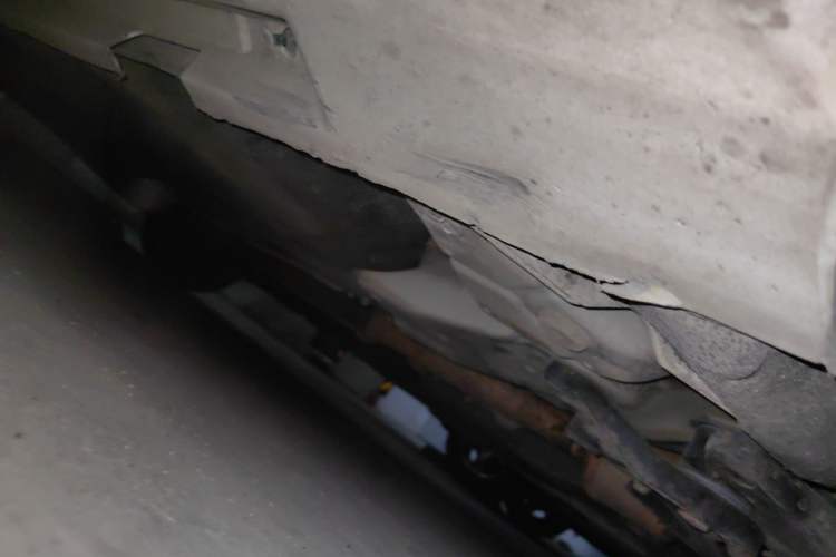Used Volvo V60 2014 T5 Zhiyi Edition Chassis Front Right