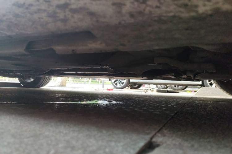 Used Volvo V60 2014 Restyled T5 Zhiya Edition Chassis Front Right