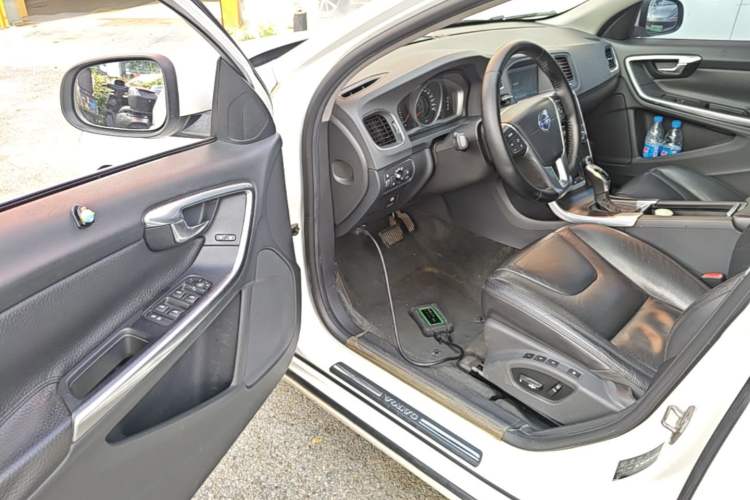 Used Volvo V60 2014 T5 Zhiyi Edition Driver Seat