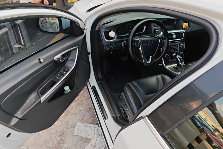 Used Volvo V60 2014 T5 Zhiyi Edition Driver Seat
