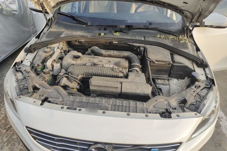 Used Volvo V60 2014 T5 Zhiyi Edition Engine Bay