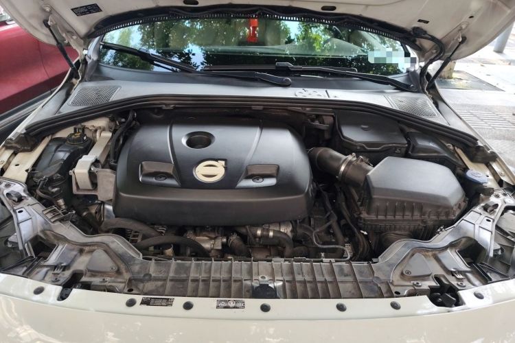 Used Volvo V60 2014 Restyled T5 Zhiya Edition Engine Bay