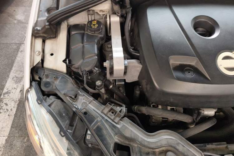 Used Volvo V60 2014 Restyled T5 Zhiya Edition Engine Bay Right