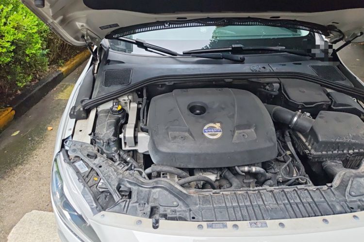 Used Volvo V60 2014 Restyled T5 Zhiya Edition Engine Bay Right