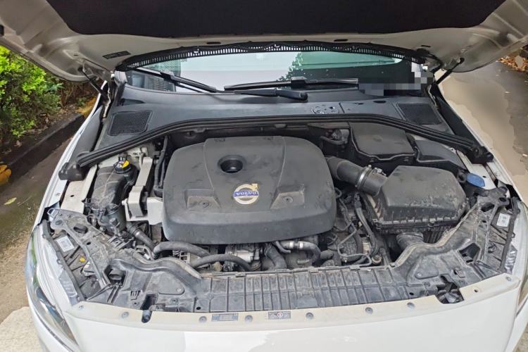 Used Volvo V60 2014 Restyled T5 Zhiya Edition Engine Bay