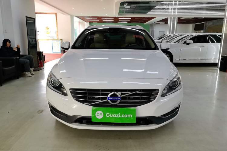 Used Volvo V60 2014 T5 Zhiyi Edition Exterior 1