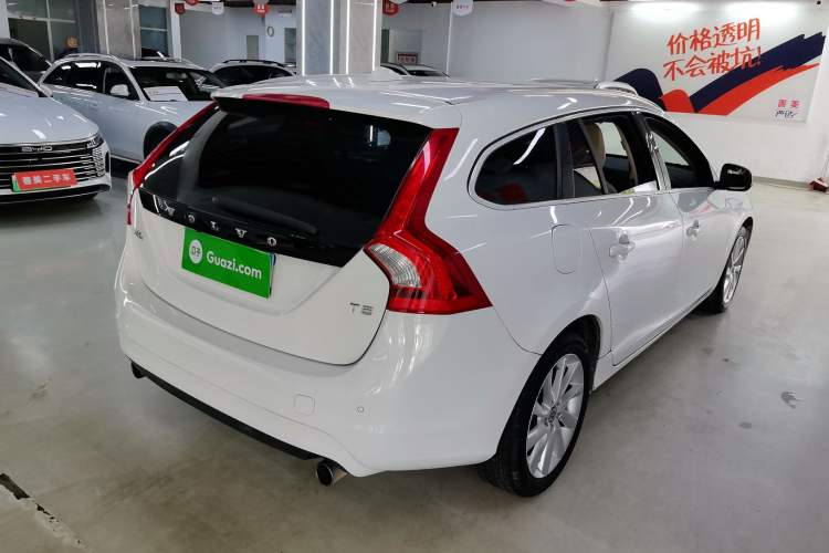 Used Volvo V60 2014 T5 Zhiyi Edition Exterior 3
