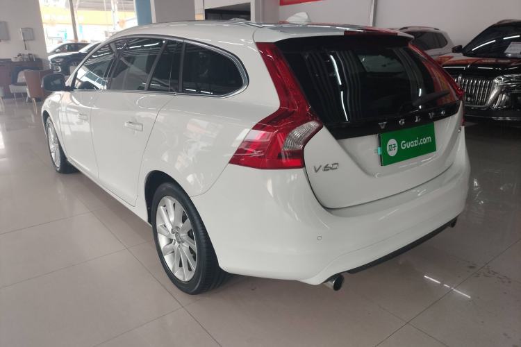 Used Volvo V60 2014 T5 Zhiyi Edition Exterior 3