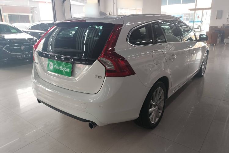 Used Volvo V60 2014 T5 Zhiyi Edition Exterior 5