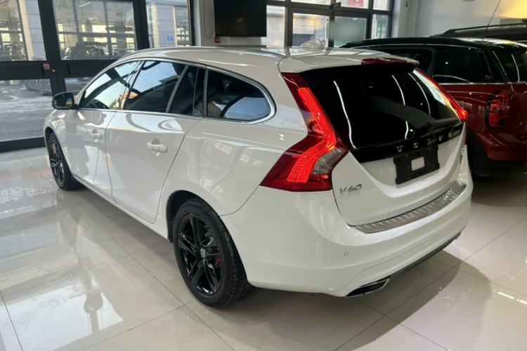 Used Volvo V60 2014 T5 Zhiya Edition Exterior 6