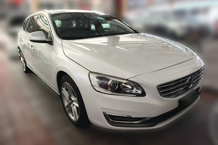Used Volvo V60 2014 Restyled T5 Zhiya Edition Front Right 45 Deg