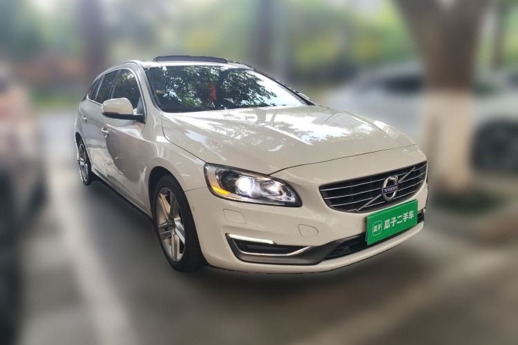 Used Volvo V60 2014 Restyled T5 Zhiya Edition Front Right 45 Deg