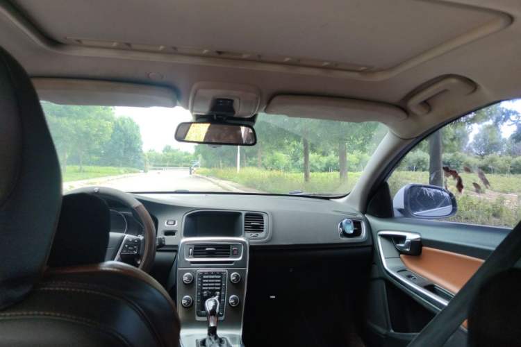 Used Volvo V60 2014 T5 Zhiya Edition Headliner