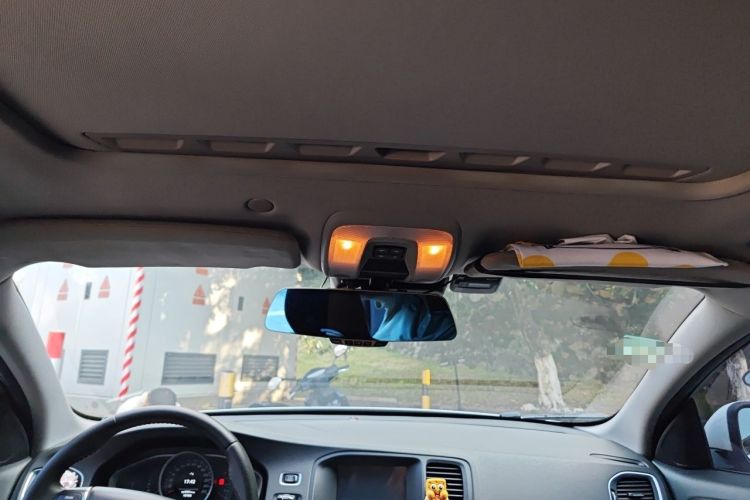 Used Volvo V60 2014 T5 Zhiyi Edition Headliner