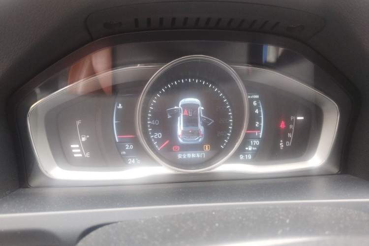 Used Volvo V60 2014 T5 Zhiya Edition Instrument Cluster
