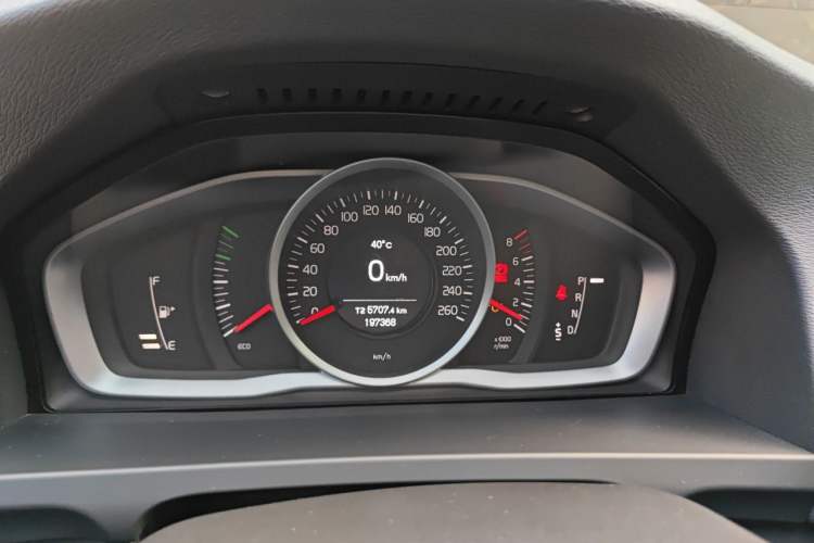Used Volvo V60 2014 T5 Zhiyi Edition Instrument Cluster
