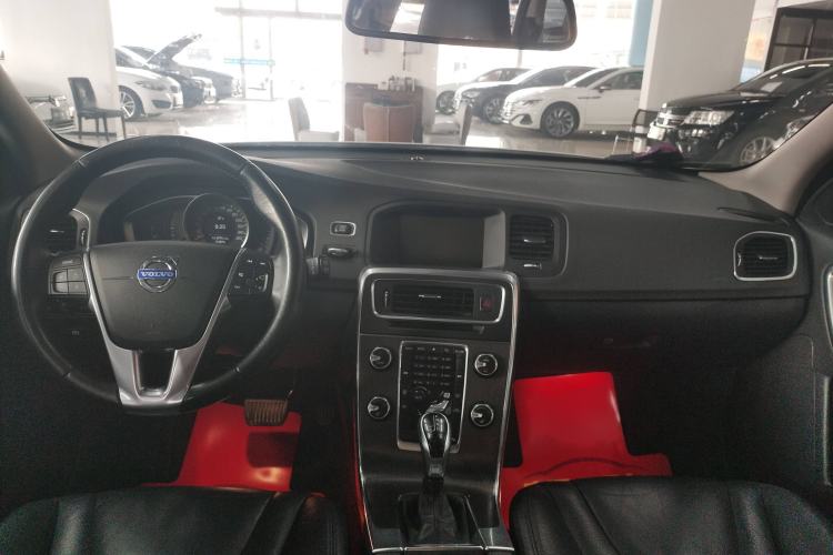 Used Volvo V60 2014 T5 Zhiyi Edition Interior 1