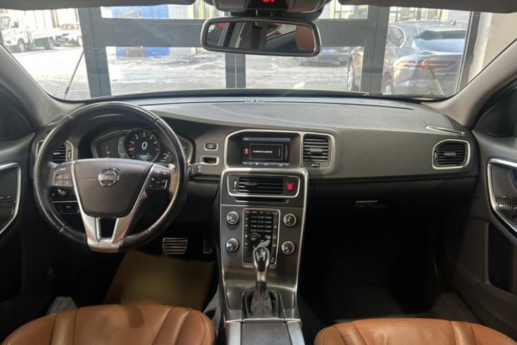 Used Volvo V60 2014 T5 Zhiya Edition Interior 2