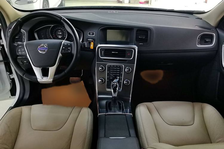 Used Volvo V60 2014 T5 Zhiyi Edition Interior 3