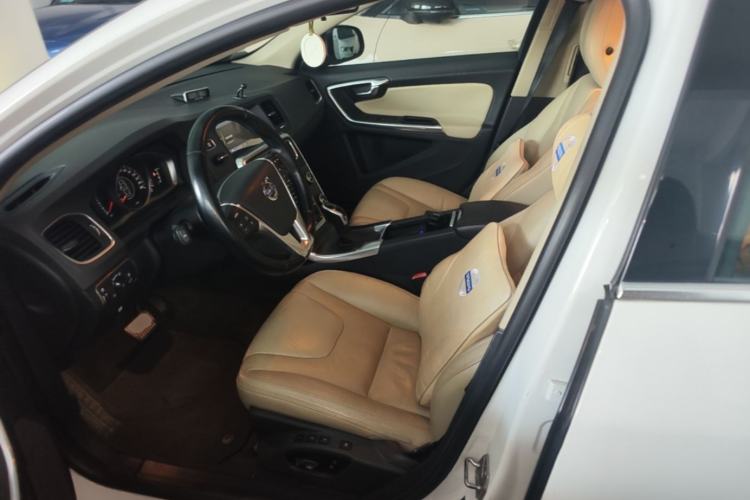 Used Volvo V60 2014 T5 Zhiyi Edition Left Front Seat