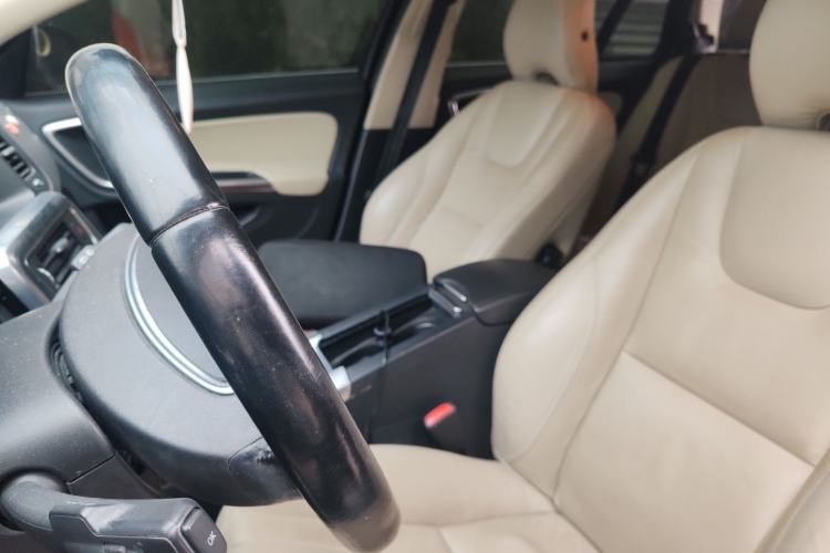 Used Volvo V60 2014 T5 Zhiyi Edition Left Front Seat