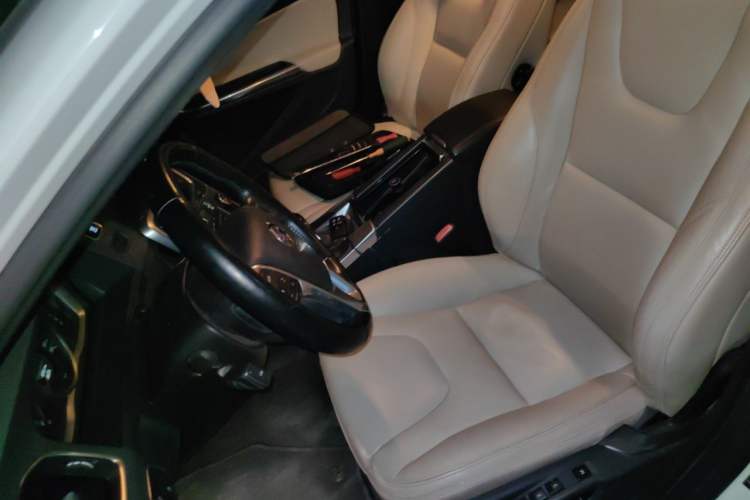Used Volvo V60 2014 T5 Zhiyi Edition Left Front Seat