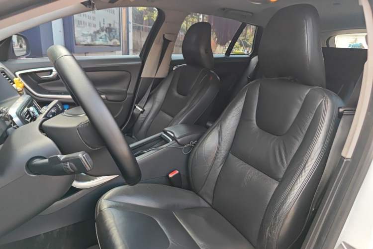 Used Volvo V60 2014 T5 Zhiyi Edition Left Front Seat