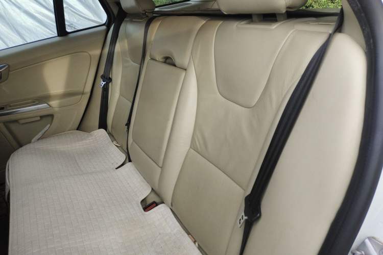 Used Volvo V60 2014 T5 Zhiyi Edition Left Rear Seat