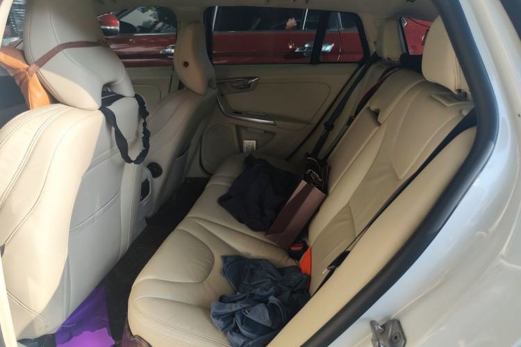 Used Volvo V60 2014 Restyled T5 Zhiya Edition Left Rear Seat