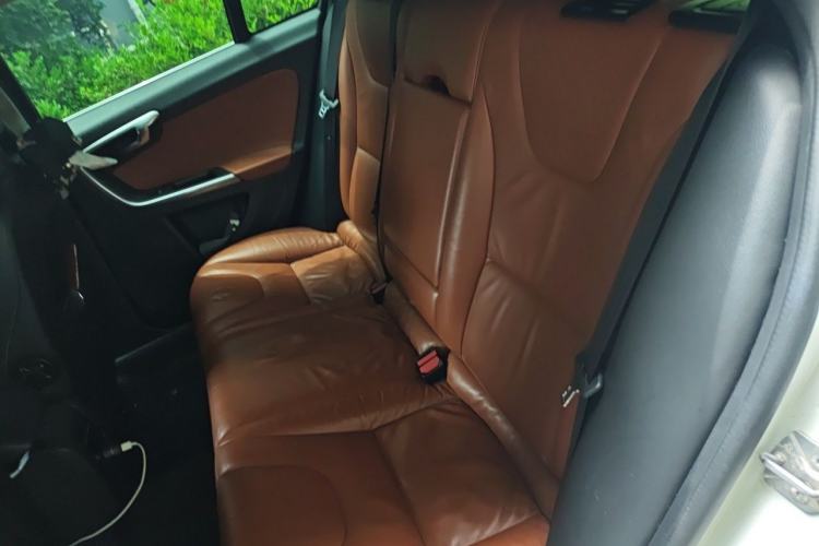 Used Volvo V60 2014 Restyled T5 Zhiya Edition Left Rear Seat