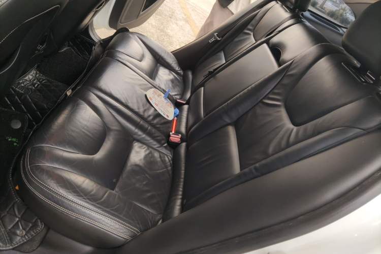 Used Volvo V60 2014 Restyled T5 Zhiya Edition Left Rear Seat