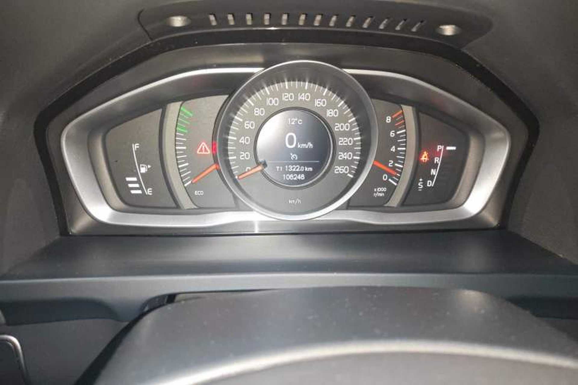 Used Volvo V60 2014 Facelift T5 Zhiyi Edition Odometer Close Up