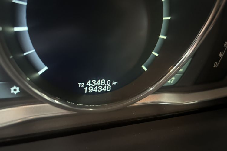 Used Volvo V60 2014 T5 Zhiya Edition Odometer Close Up