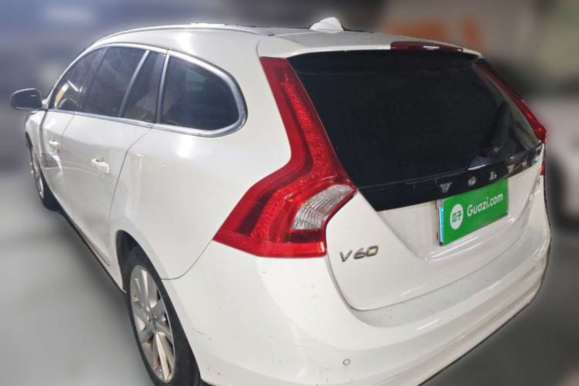 Used Volvo V60 2014 Facelift T5 Zhiyi Edition Rear Left 45 Deg