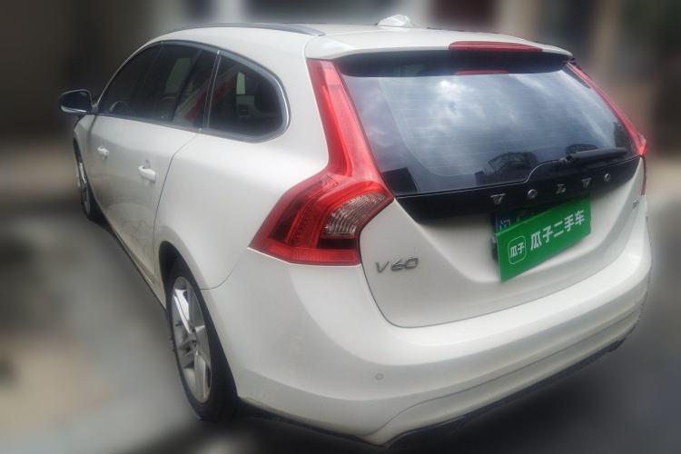 Used Volvo V60 2014 T5 Zhiya Edition Rear Left 45 Deg